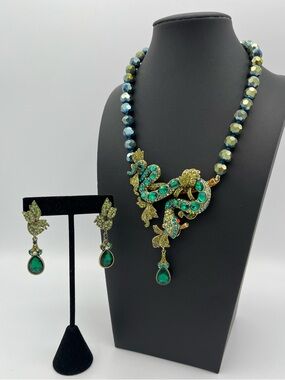 Rare Heidi Daus Secret Serpent Emerald Crystal Necklace and Earring Set